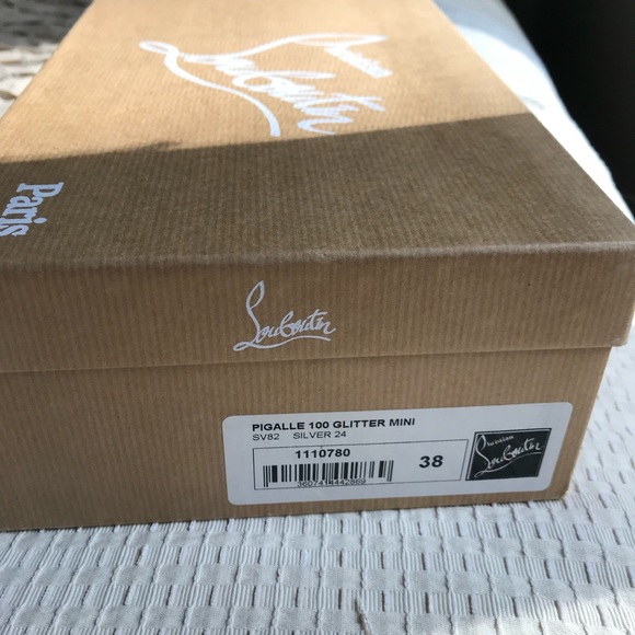❗️SOLD❗️Christian Louboutin silver sparkle heels! - Picture 2 of 7